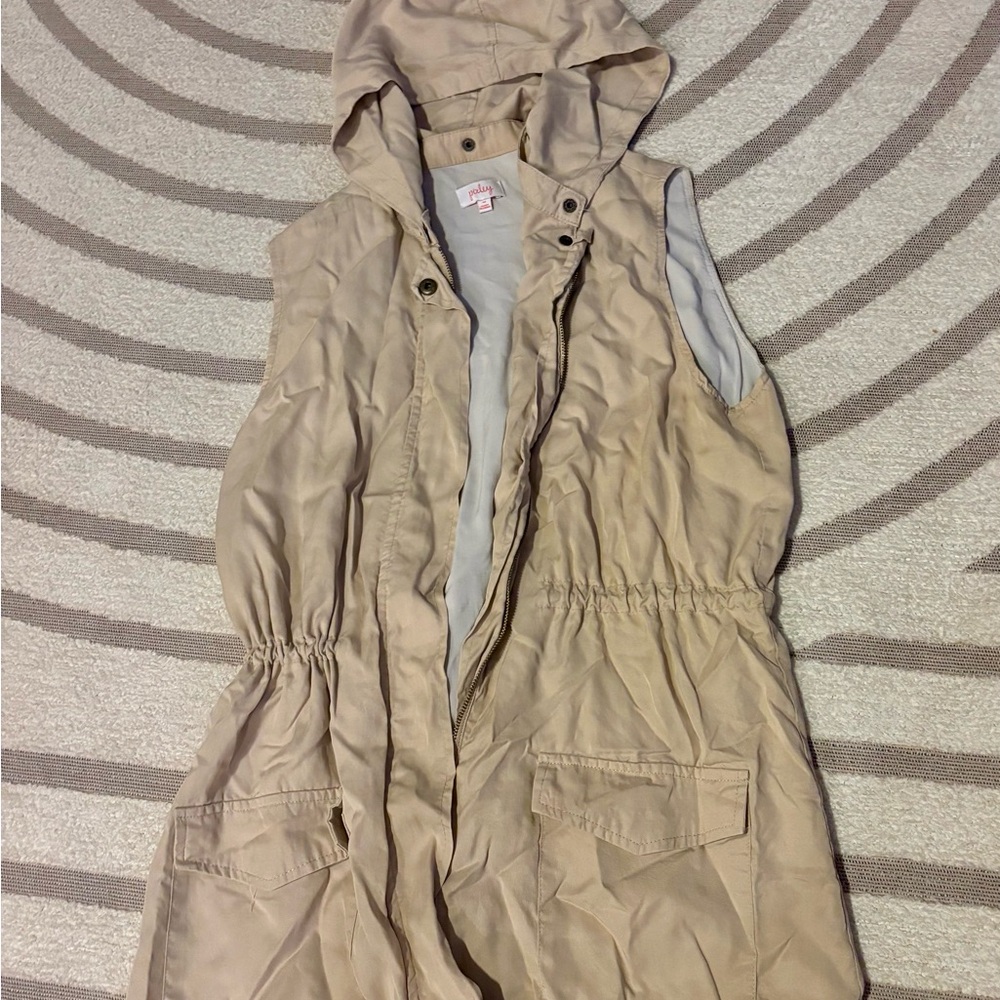 Pixley Beige Hooded Vest